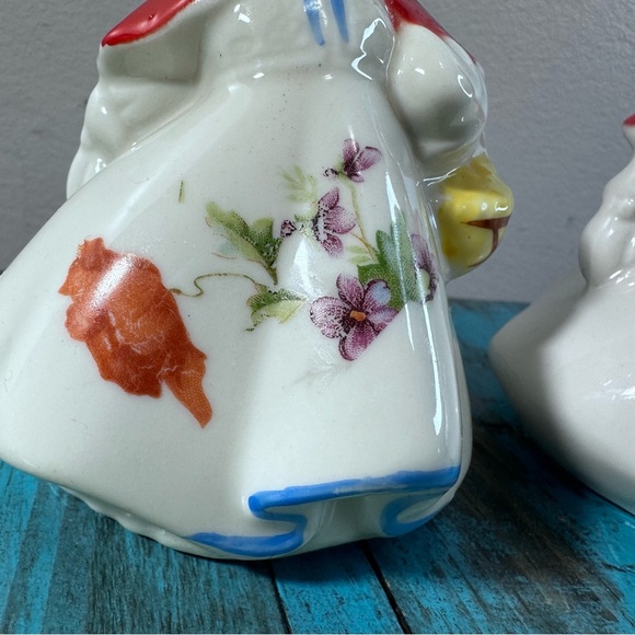 Vintage 40s 50s Regal Hull Little Red Riding Hood Ceramic Salt and Pepper Shaker - Picture 16 of 16